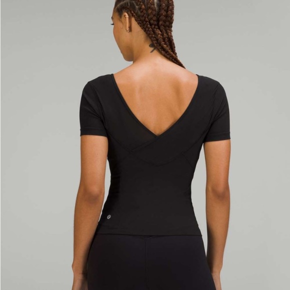 Lululemon Athletica Black Top Size 6 - Picture 2 of 5